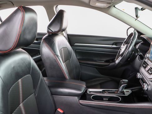 Used 2024 Nissan Altima 2.5 SR image 26