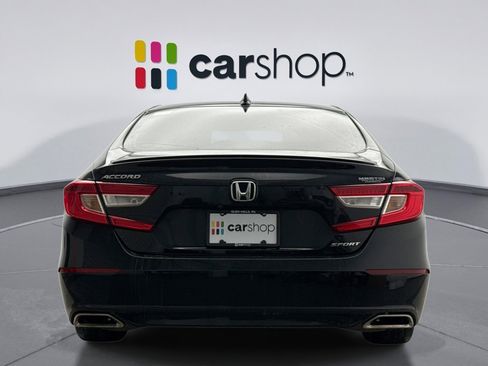 Used 2022 Honda Accord Sport image 4