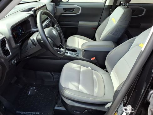 Used 2025 Ford Bronco Sport Badlands w/ Sasquatch Badlands Package image 2