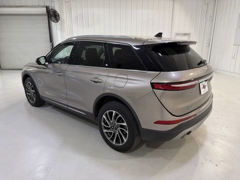 Used 2020 Lincoln Corsair FWD w/ Equipment Group 101A image 3