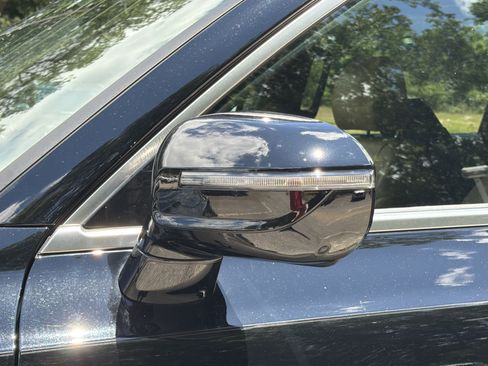 Used 2022 Kia Telluride SX w/ Towing Package FWD image 35