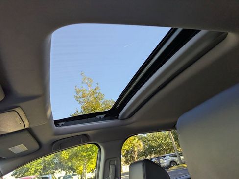 Used 2022 Honda CR-V Touring image 21