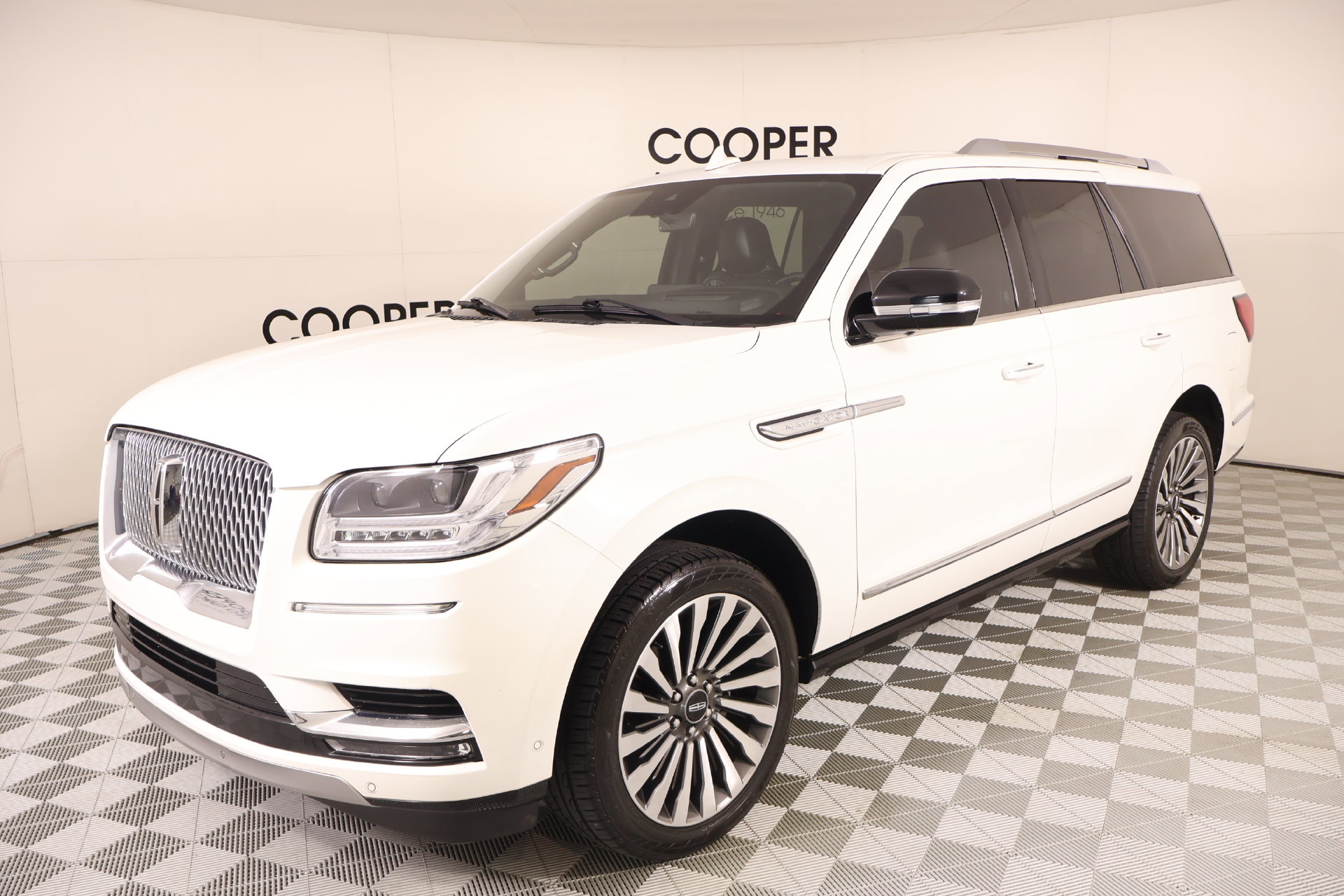 Used 2021 Lincoln Navigator Reserve w/ Luxury Package AWD/4WD image 11