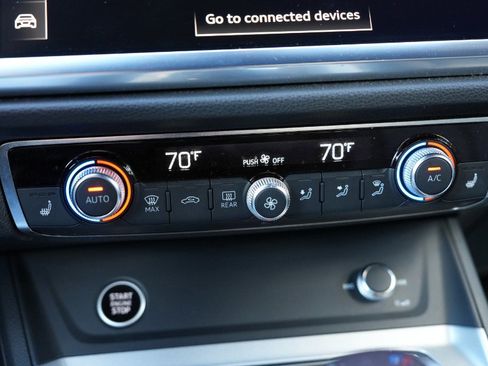 Used 2024 Audi Q3 2.0T Premium image 31