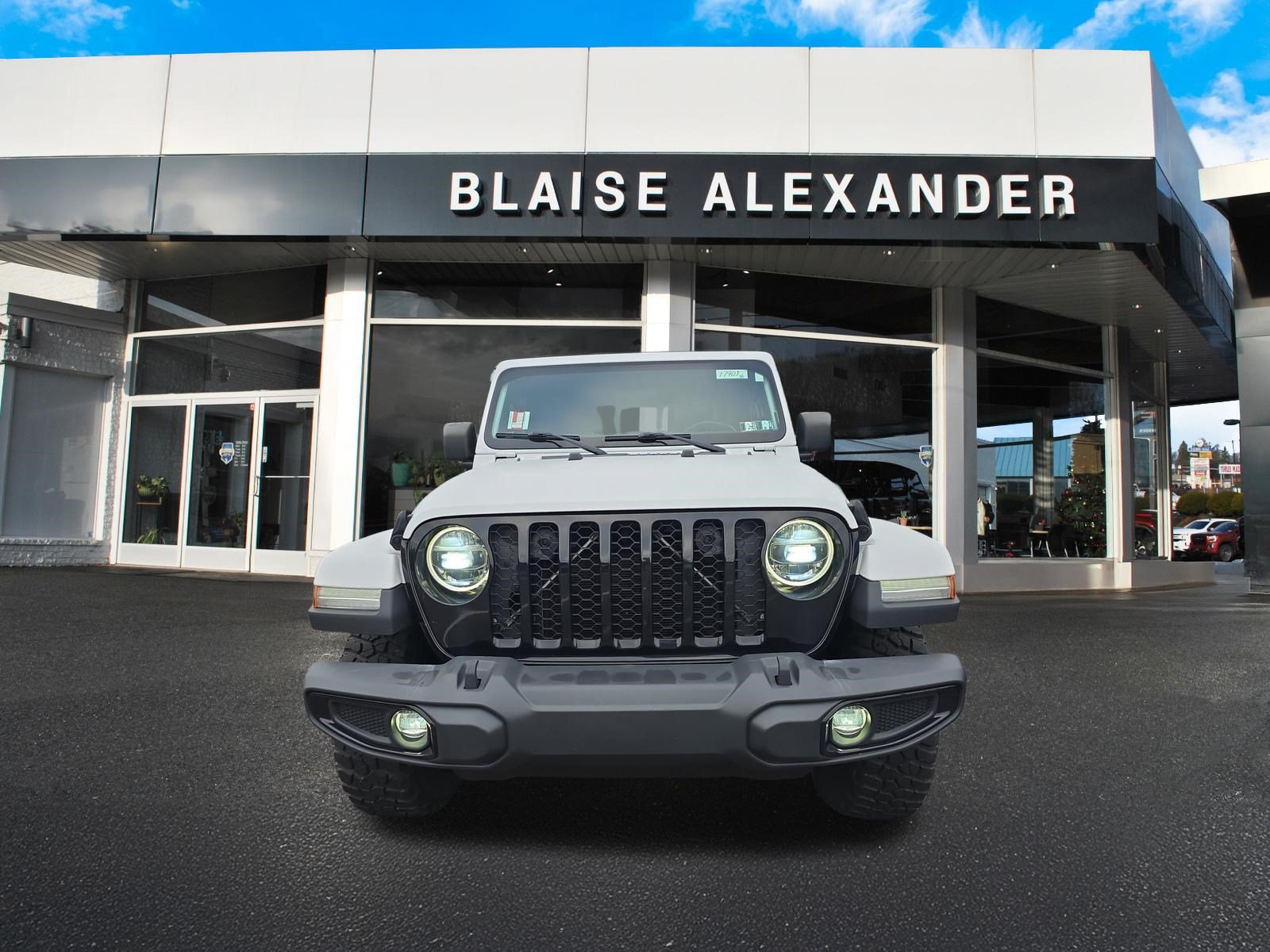 Used 2022 Jeep Gladiator Mojave AWD/4WD image 7