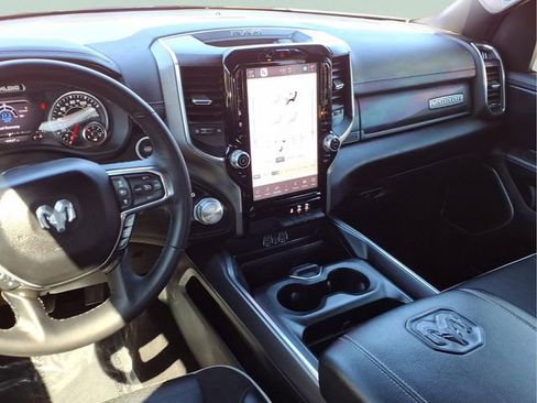 Used 2025 RAM 1500 Laramie AWD/4WD image 4
