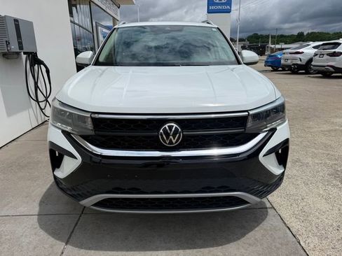 Used 2022 Volkswagen Taos SE FWD image 7