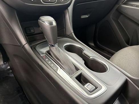 Used 2018 Chevrolet Equinox LT image 27