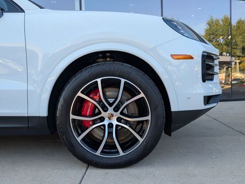 New 2026 Porsche Cayenne S image 11