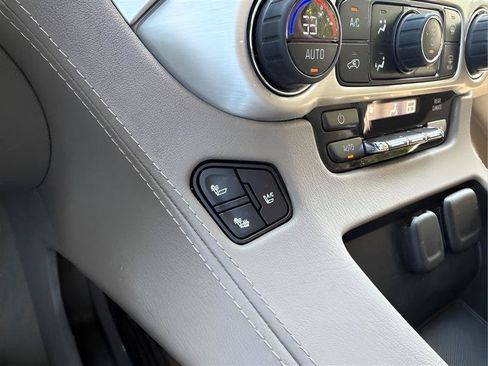 Used 2016 GMC Yukon XL SLT RWD image 49