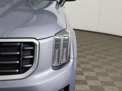 Used 2025 Kia Telluride S AWD/4WD image 16