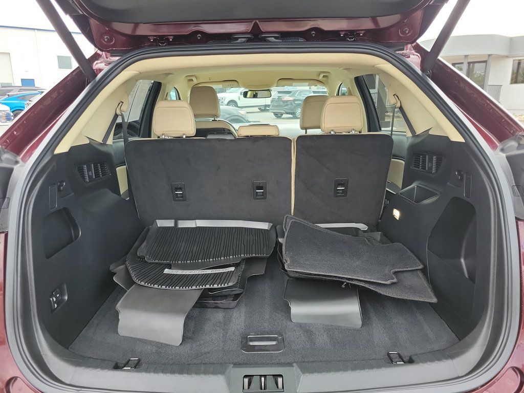 Used 2023 Ford Edge SEL w/ Convenience Package AWD/4WD image 8