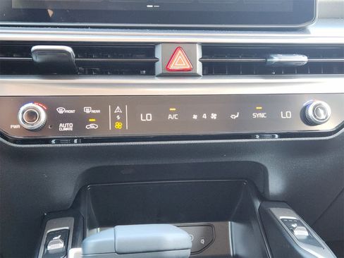 New 2026 Kia Sorento S image 17