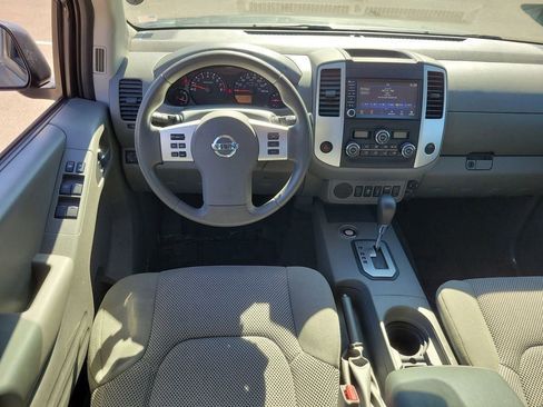 Used 2021 Nissan Frontier SV image 17