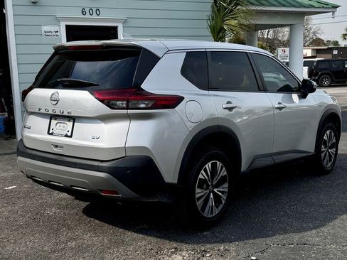 Used 2023 Nissan Rogue SV image 6