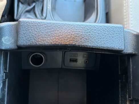 Used 2015 Subaru Forester 2.5i image 16