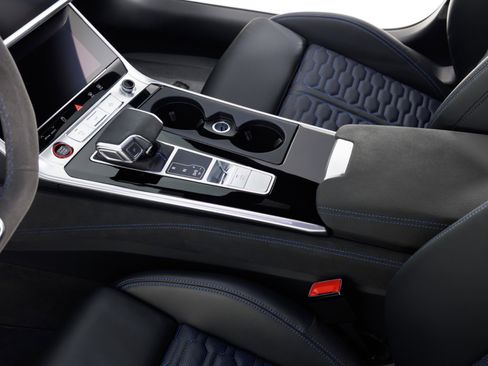 Used 2025 Audi RS 6 performance AWD/4WD image 24