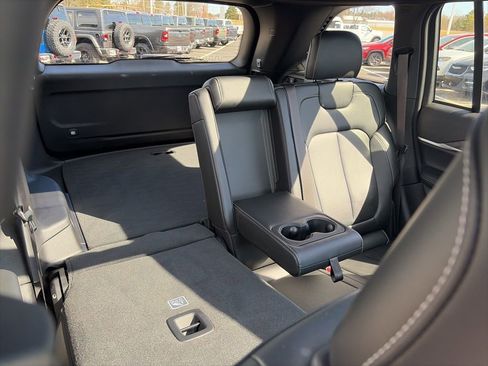 Used 2024 Jeep Grand Cherokee Limited w/ Black Appearance Package image 20