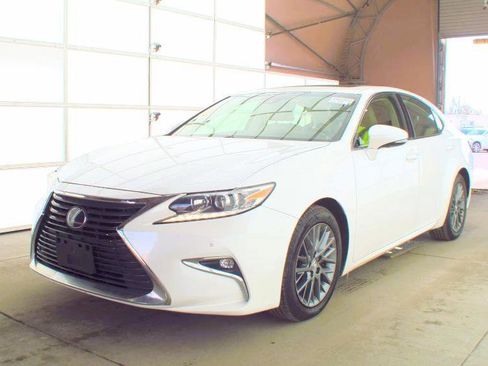 Used 2018 Lexus ES 350 w/ Premier Package image 7
