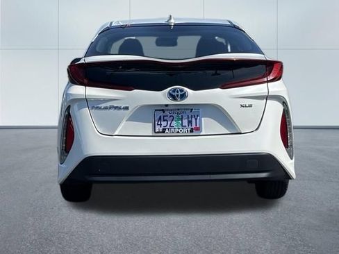 Used 2020 Toyota Prius Prime XLE FWD image 6