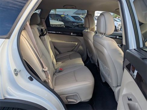 Used 2015 Kia Sorento EX image 14