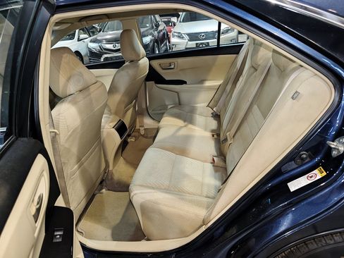 Used 2015 Toyota Camry LE FWD image 19