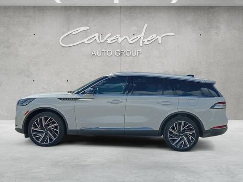 Used 2025 Lincoln Aviator Reserve w/ Equipment Group 201A AWD/4WD image 13