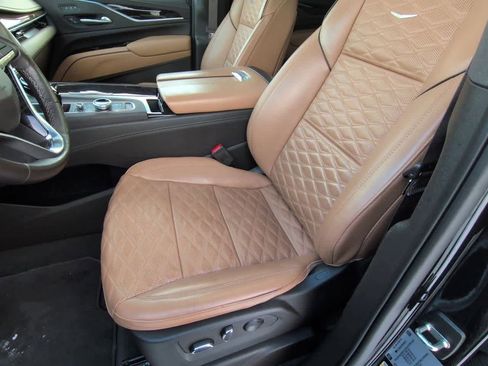 Used 2022 Cadillac Escalade Sport image 16