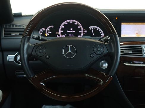 Used 2013 Mercedes-Benz CL 550 4MATIC image 24