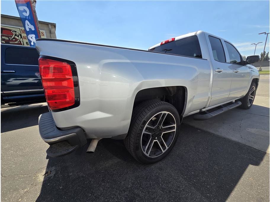 Used 2019 Chevrolet Silverado 1500 LT w/ LPO, Black Pack AWD/4WD image 7