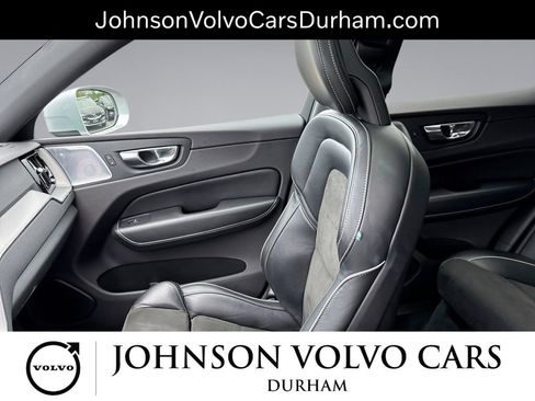 Used 2018 Volvo XC60 T6 R-Design w/ Convenience Package AWD/4WD image 28