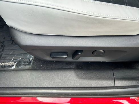 Used 2025 Mitsubishi Outlander SE FWD image 18