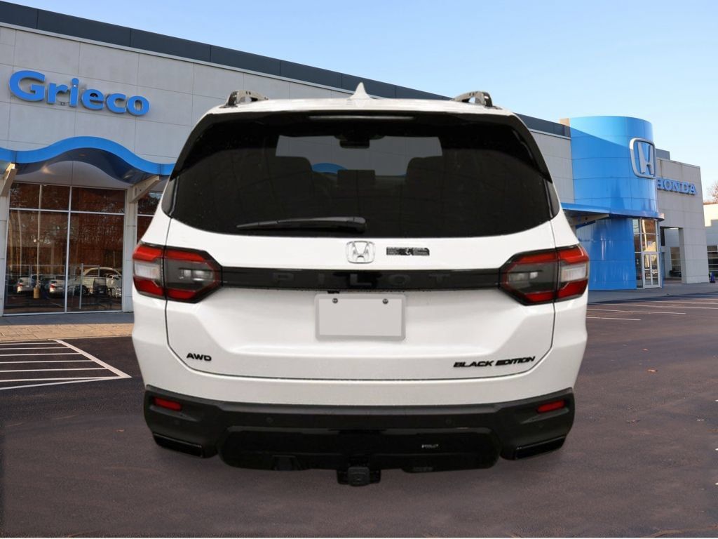 New 2026 Honda Pilot Black Edition image 4