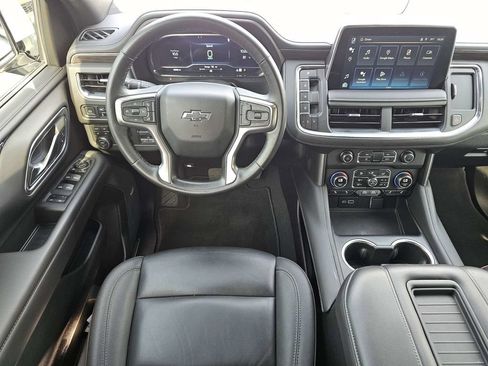 Used 2024 Chevrolet Tahoe Z71 w/ Z71 Off-Road Package AWD/4WD image 17