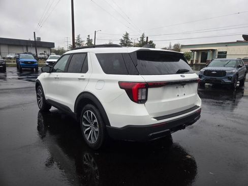 New 2026 Ford Explorer ST-Line AWD/4WD image 7