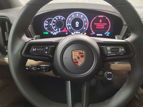 New 2026 Porsche Cayenne image 16