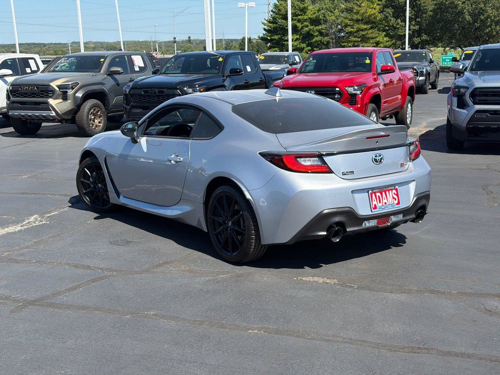 Used 2026 Toyota GR86 Premium w/ ALL Weather Mat Package (TMS) RWD image 5