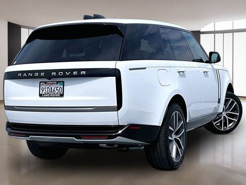 Used 2025 Land Rover Range Rover SE AWD/4WD image 6