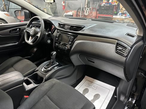 Used 2019 Nissan Rogue Sport S w/ Appearance Package image 18