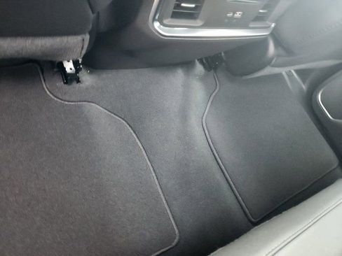 New 2026 GMC Sierra 1500 SLT image 9