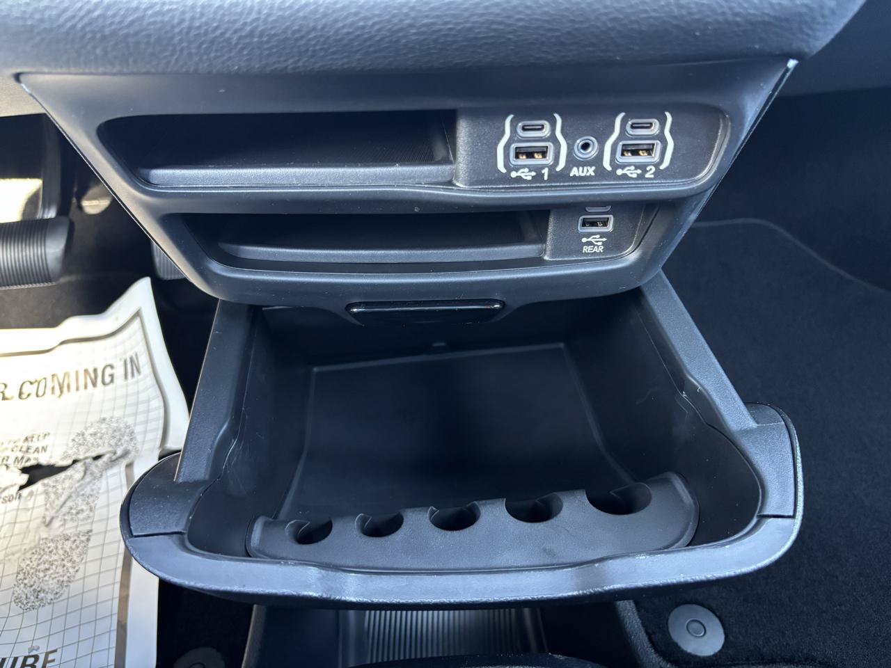 Used 2023 Chrysler Pacifica Touring-L w/ Uconnect Theater Family Group FWD image 29