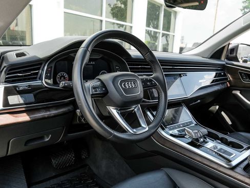 Used 2020 Audi Q8 Premium Plus w/ Premium Plus Package image 3