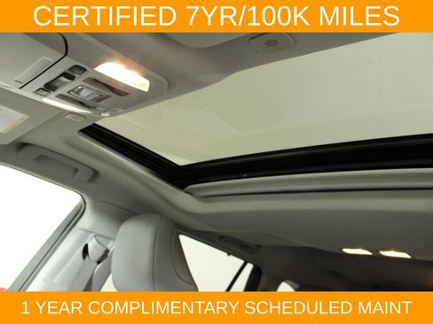 Used 2023 Toyota Highlander XLE AWD/4WD image 29