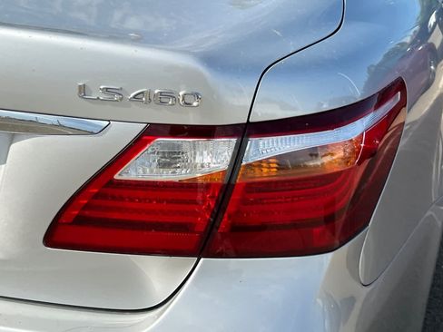 Used 2011 Lexus LS 460 w/ Luxury Value Edition RWD image 18