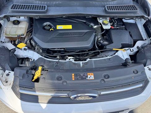 Used 2015 Ford Escape SE FWD image 19