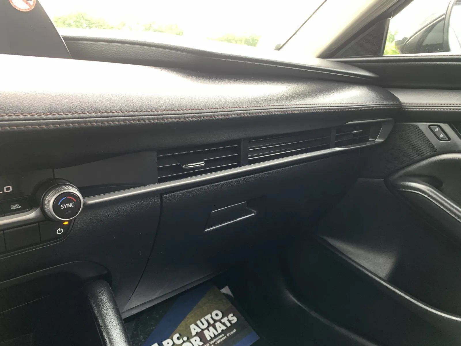 Used 2024 MAZDA MAZDA3 s FWD image 16