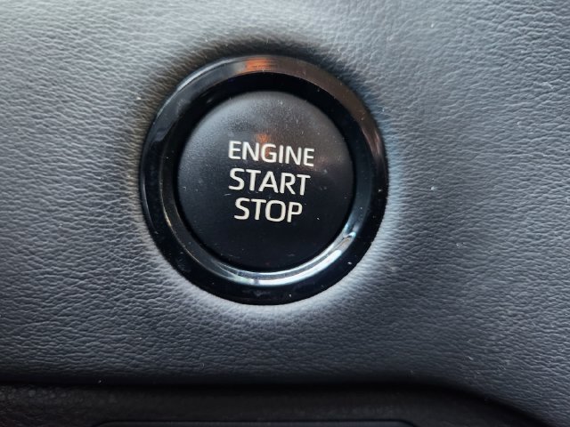 Used 2025 Toyota Tundra Platinum AWD/4WD image 21