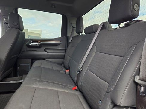 Used 2024 Chevrolet Silverado 1500 LT Trail Boss AWD/4WD image 16