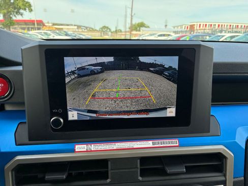 Used 2025 Toyota Tacoma TRD Off-Road AWD/4WD image 19
