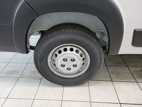 Used 2024 RAM ProMaster 2500 image 27